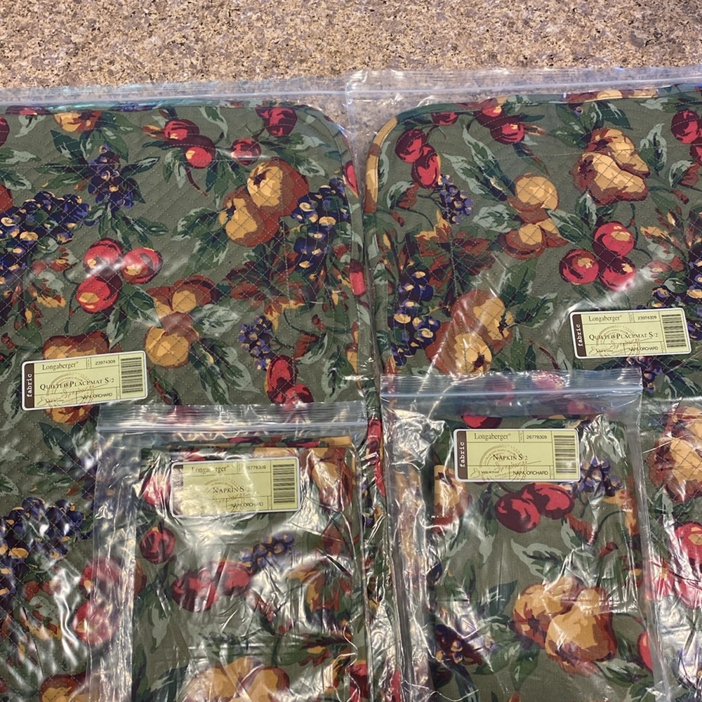 NIP Longaberger Napa Orchard Fabric Napkins and Placemats - Picture 4 of 17